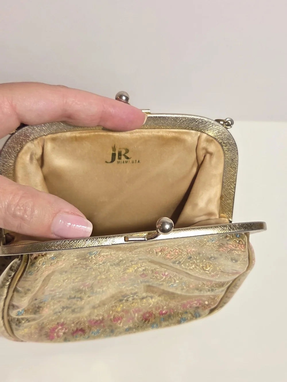 Julius Resnick Vintage Vinyl Embroidered Gold Tone Frame-Top Womens Bag